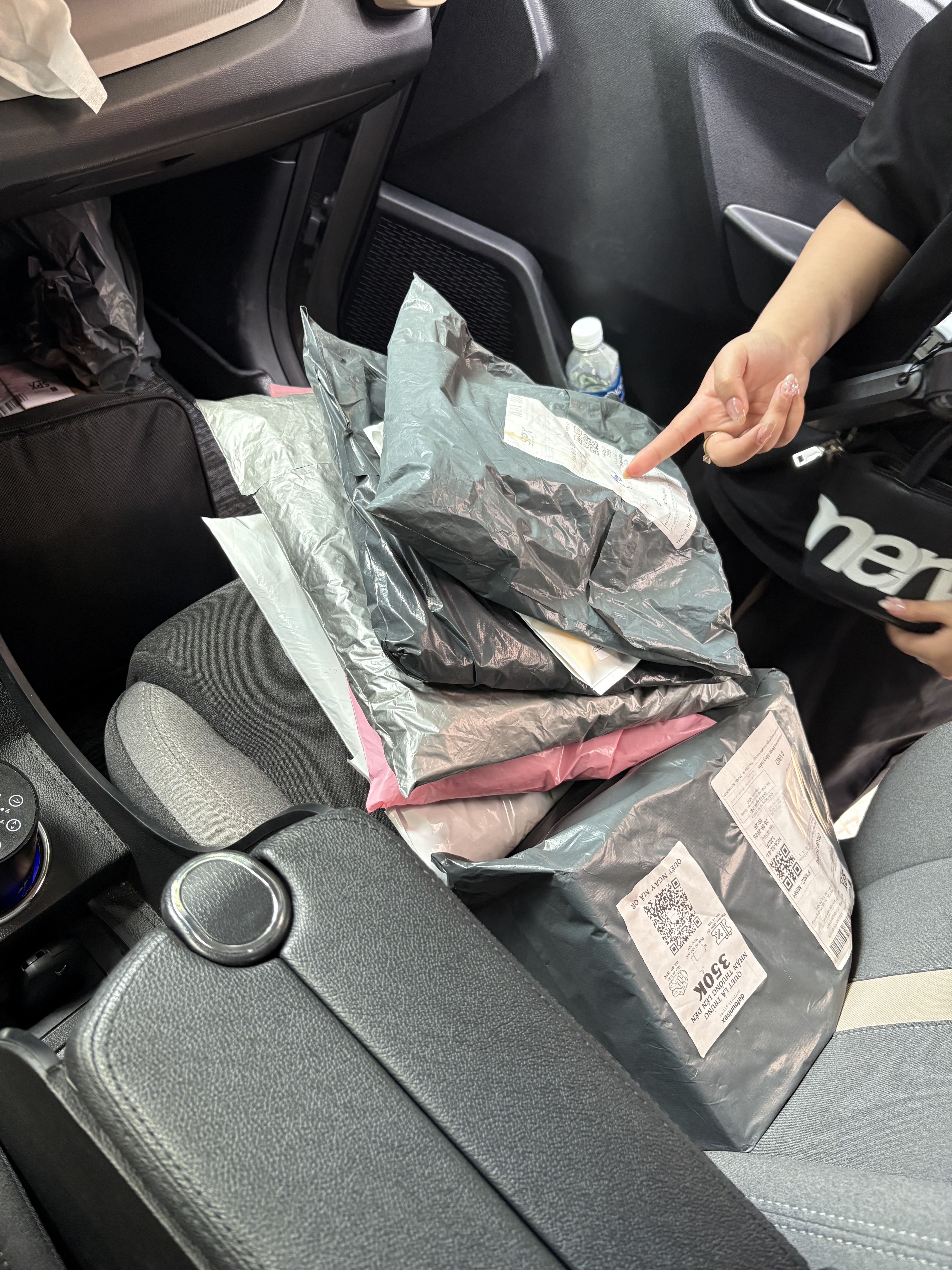Đặt đồ trên Shopee trước khi đến Đà Nẵng